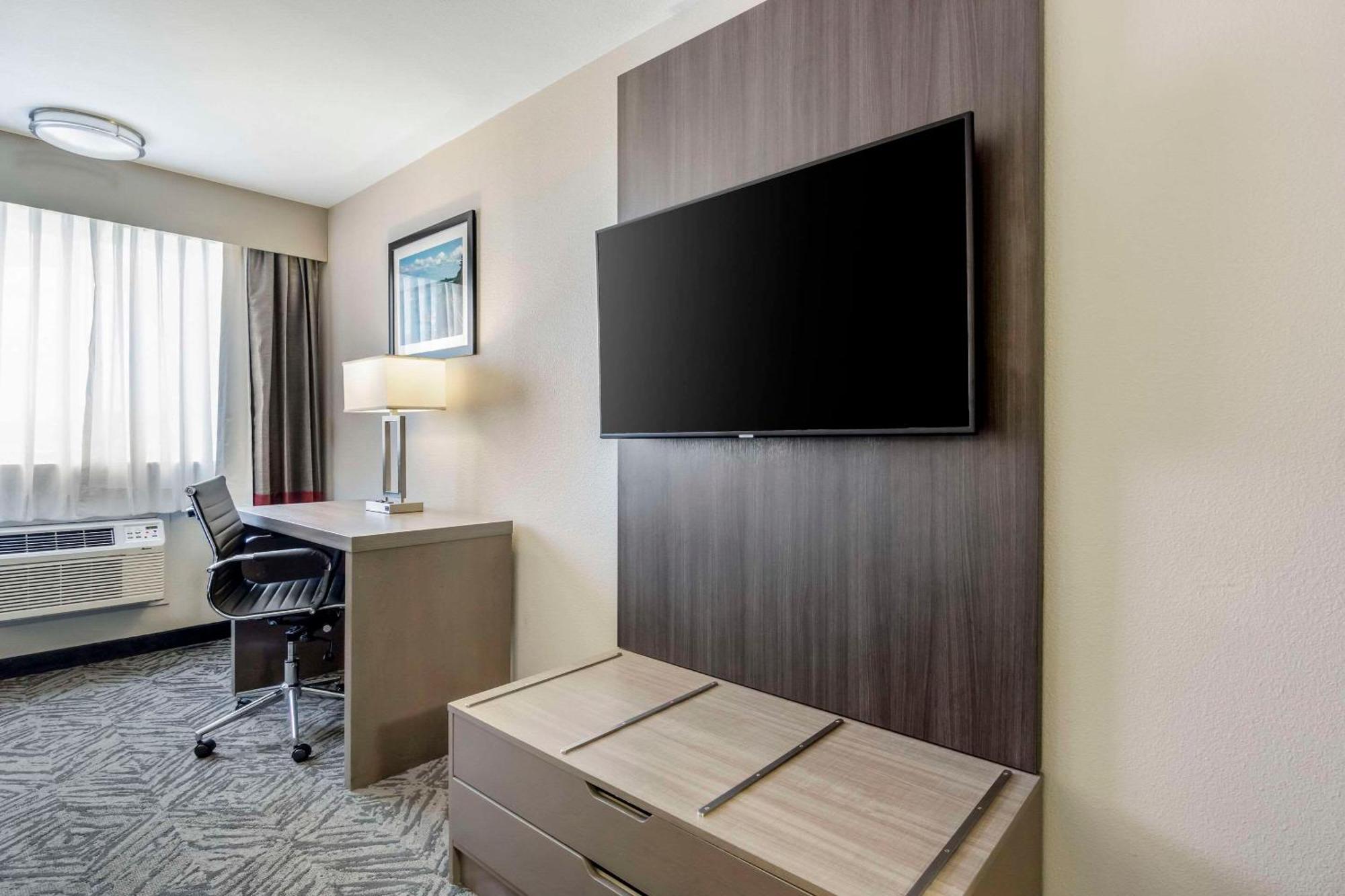 Comfort Inn & Suites Pacific - Auburn Extérieur photo